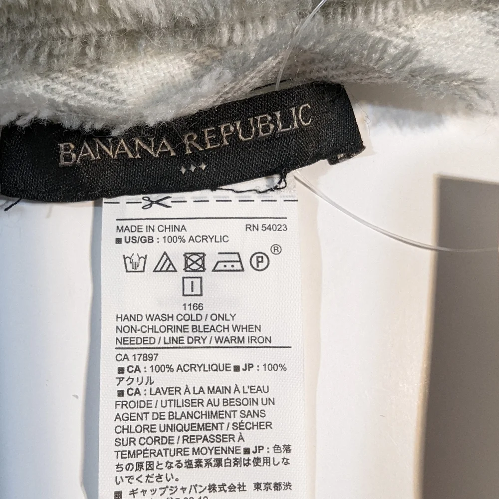 Banana Republic Factory Tartan Gray, White and Pink Plaid Fringe Scarf
